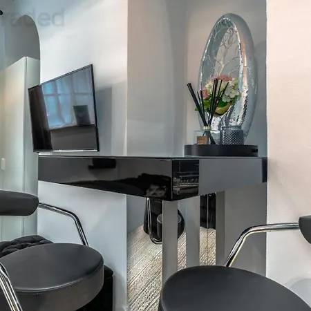 Centre Retreat With Private Entrance בריסטול